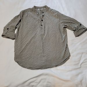 V-neck 3/4 sleeve blouse